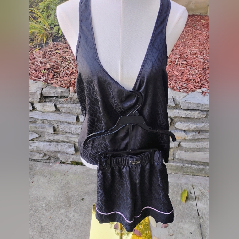 Victoria's Secret Black Patterned Pajama Set